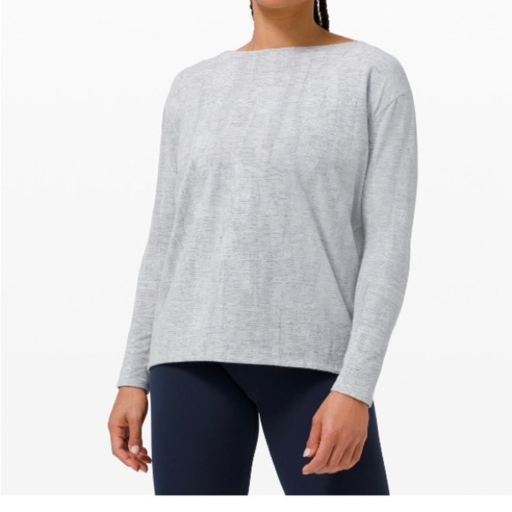 Lululemon Athletica Light Gray Long Sleeve Top
